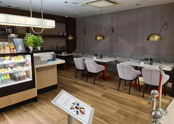 Royal Tulip Apartment *